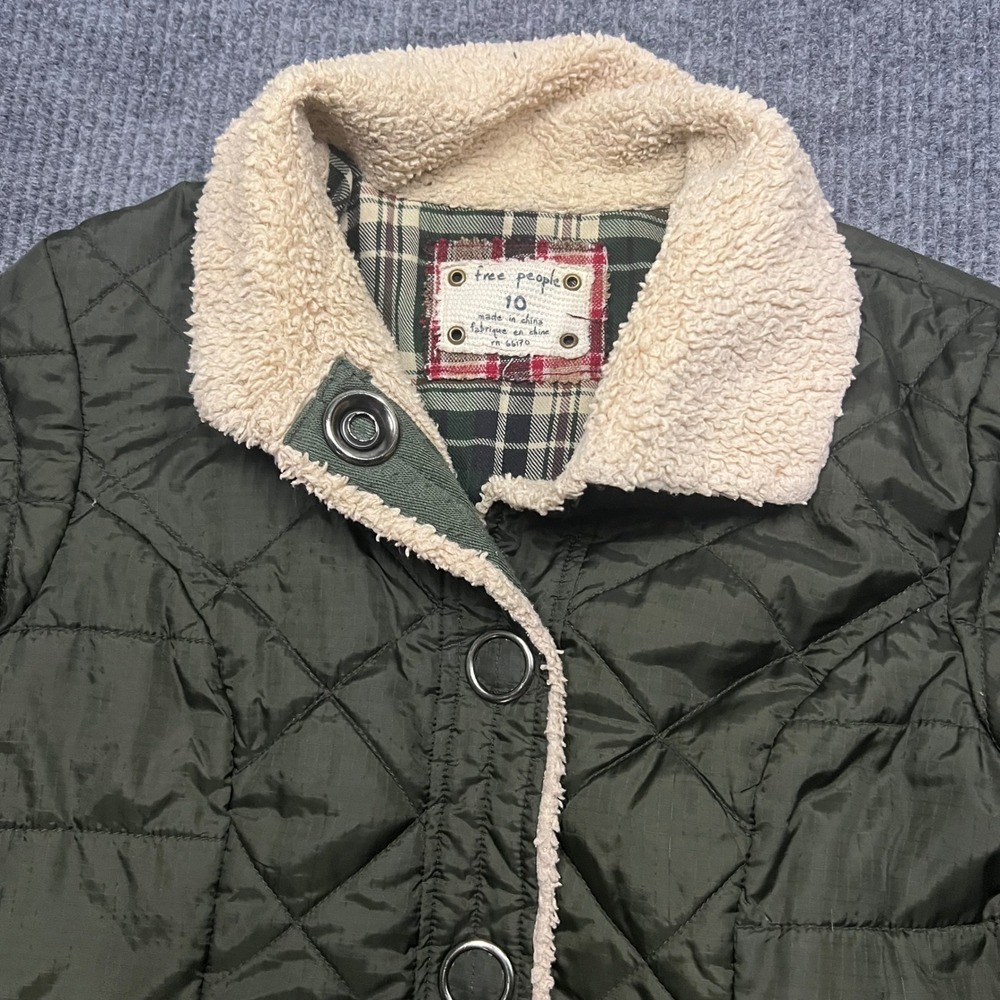 Free People Olive Green Quilted Sherpa Trim Barn Coat Jacket womens 10 large - Picture 3 of 13